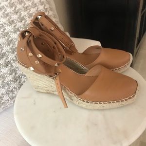 Maypol Closed Toe Leather Espadrille